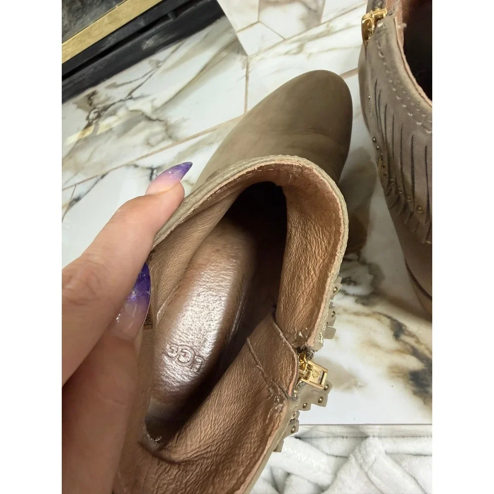UGG Ariane Fringe Ankle Boots Womens 9.5 Sahara Taupe Suede Studded 1018638